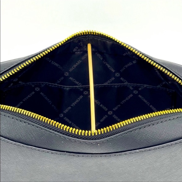 Michael Kors Jet Set Item Crossbody Bag Leather - Picture 7 of 9